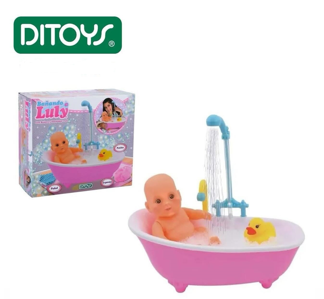 BAÑANDO A LULY DITOYS